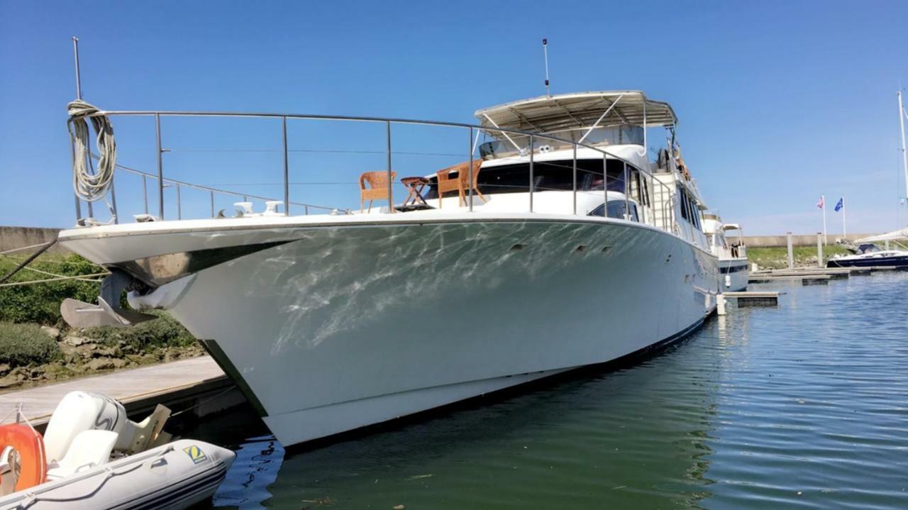 Bateau-hôtel Yacht