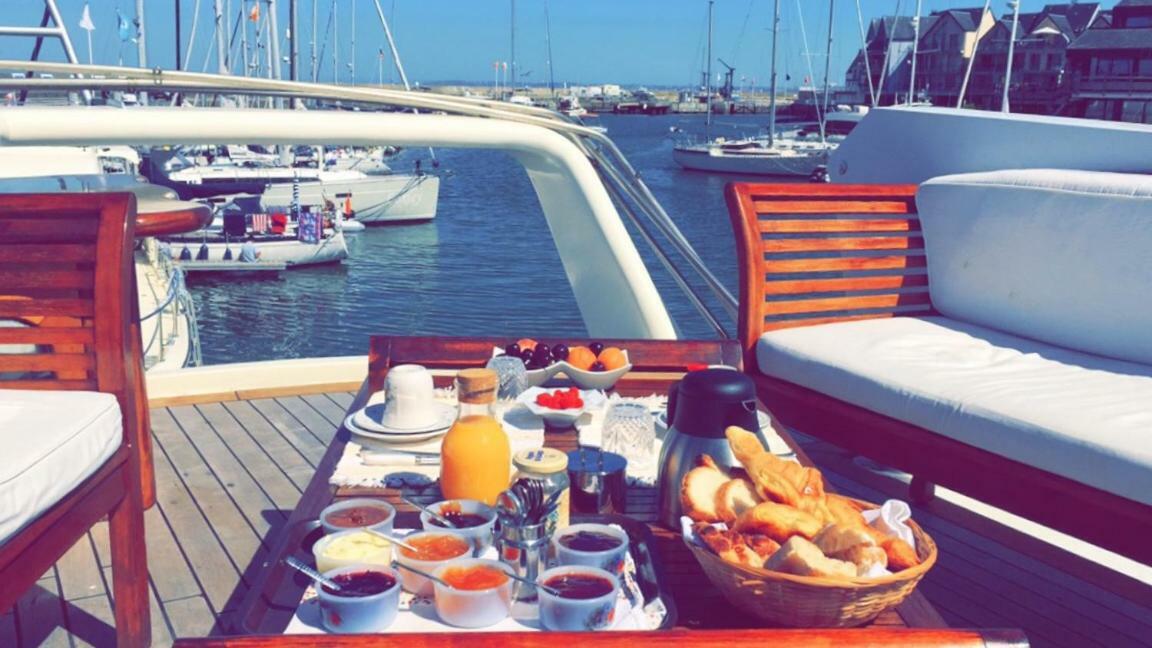 Bateau-hôtel Yacht Deauville